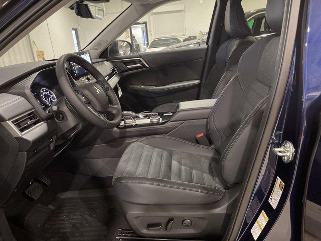 new 2025 Mitsubishi Outlander car, priced at $37,895