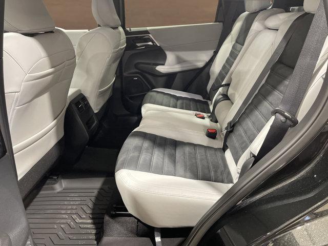 new 2025 Mitsubishi Outlander car, priced at $35,715