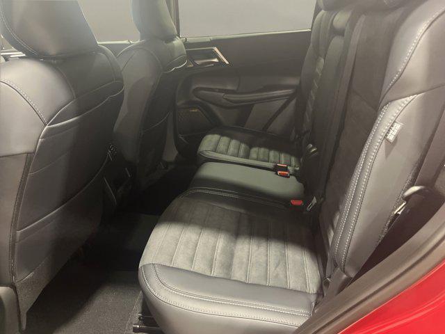 new 2025 Mitsubishi Outlander car, priced at $41,695