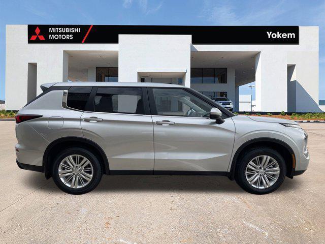 new 2024 Mitsubishi Outlander car, priced at $30,775