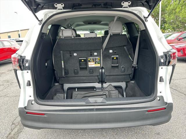 used 2025 Toyota Sienna car, priced at $43,990