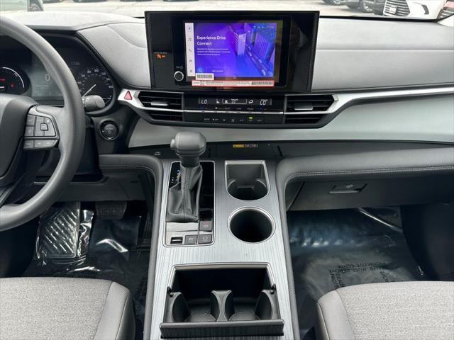 used 2025 Toyota Sienna car, priced at $43,990