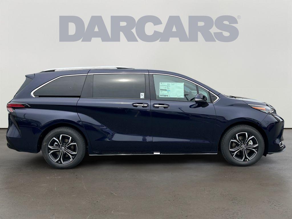 new 2025 Toyota Sienna car