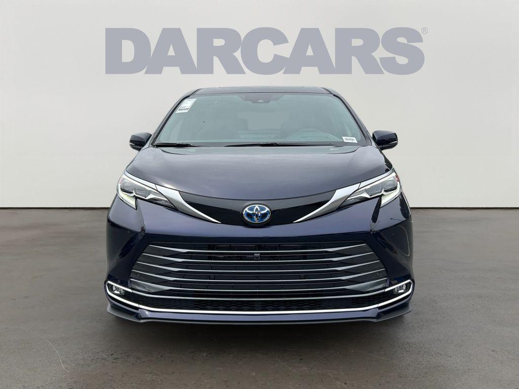 new 2025 Toyota Sienna car