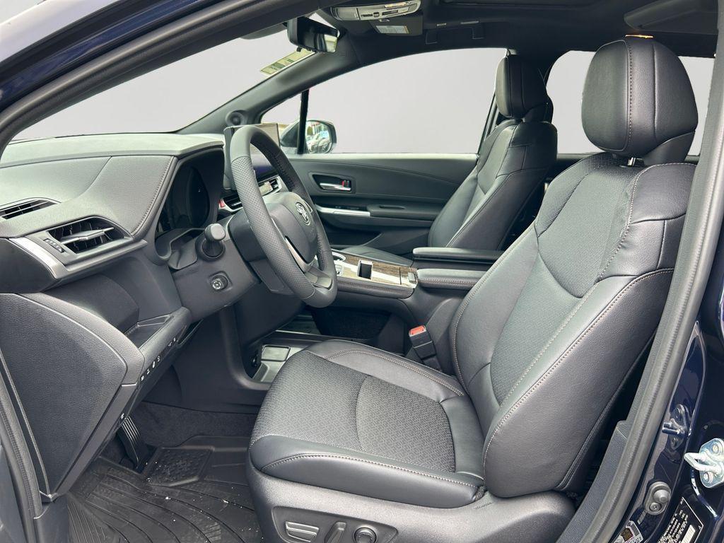 new 2025 Toyota Sienna car