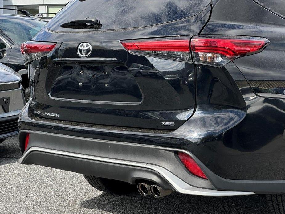 used 2021 Toyota Highlander car, priced at $29,990