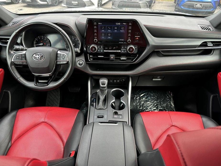 used 2021 Toyota Highlander car, priced at $30,190