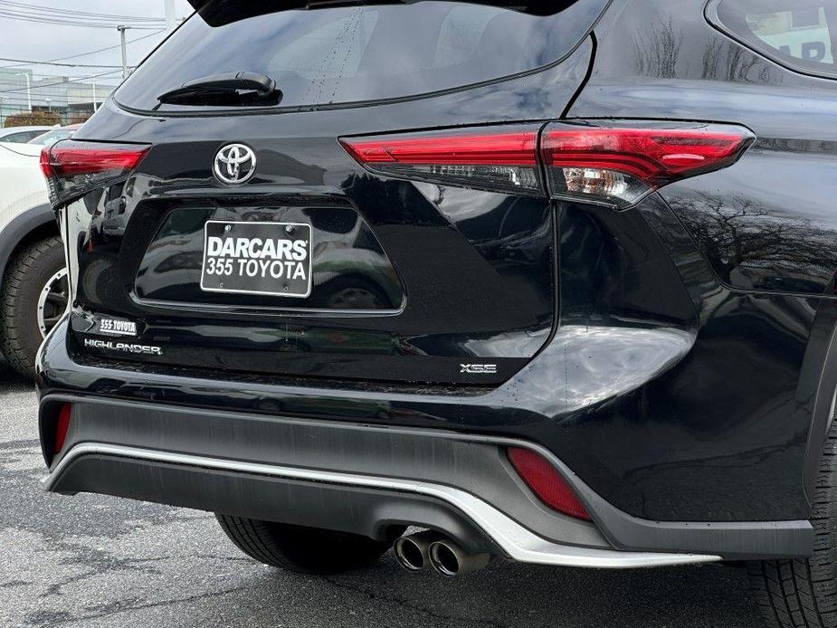 used 2021 Toyota Highlander car, priced at $30,190