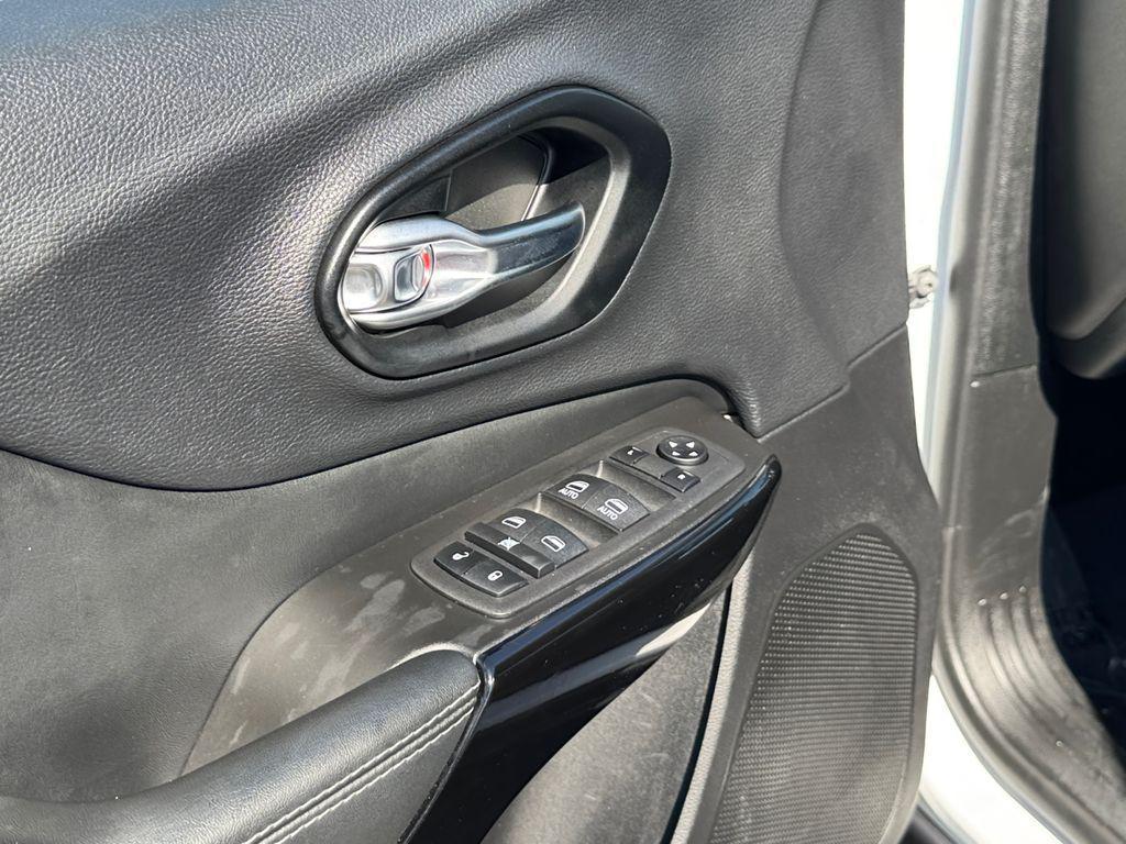 used 2023 Jeep Cherokee car, priced at $22,500