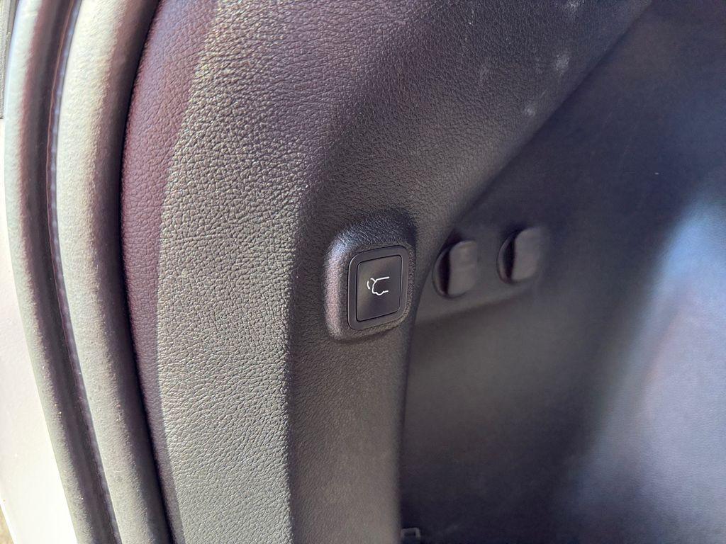 used 2023 Jeep Cherokee car, priced at $22,500