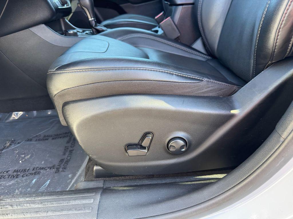 used 2023 Jeep Cherokee car, priced at $22,500