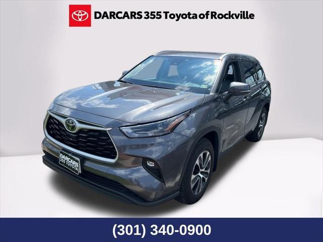 used 2023 Toyota Highlander car, priced at $38,599