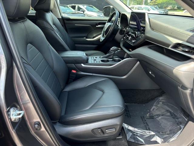 used 2024 Toyota Highlander car, priced at $43,990