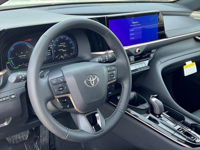 used 2025 Toyota Crown Signia car