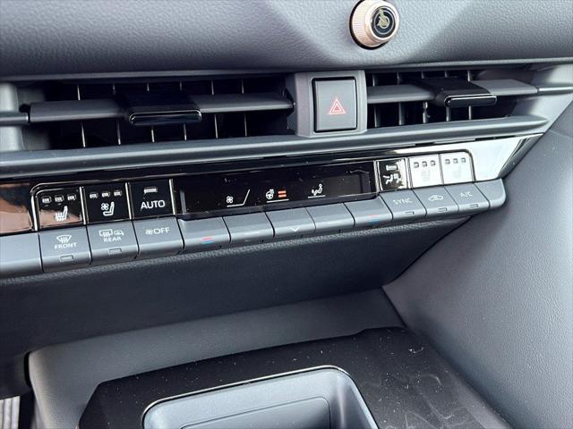 used 2025 Toyota Crown Signia car
