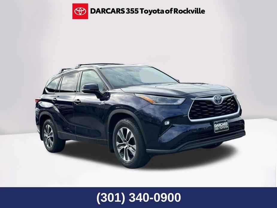 used 2021 Toyota Highlander Hybrid car, priced at $33,890