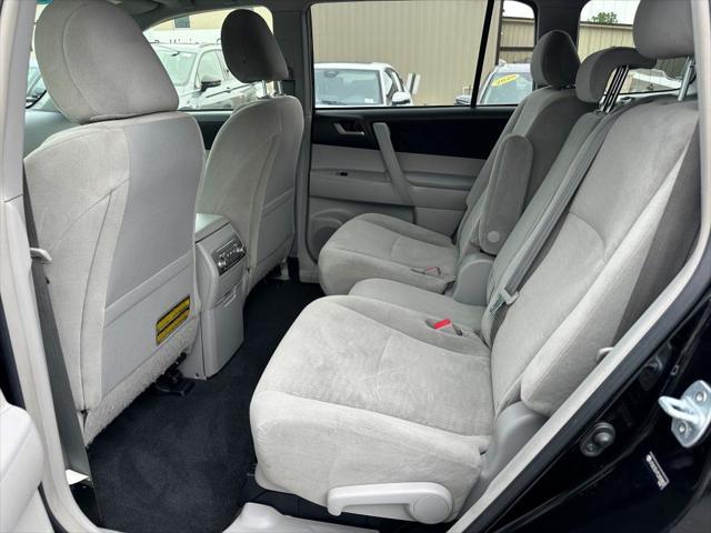 used 2012 Toyota Highlander Hybrid car, priced at $17,990