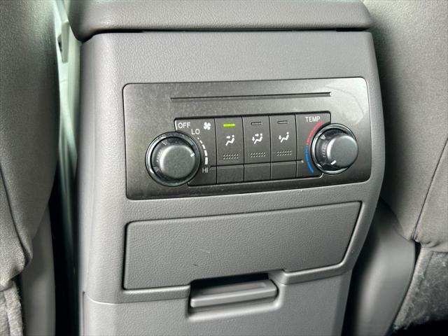 used 2012 Toyota Highlander Hybrid car, priced at $17,990
