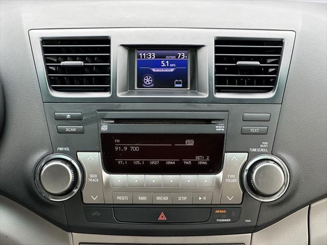 used 2012 Toyota Highlander Hybrid car, priced at $17,990