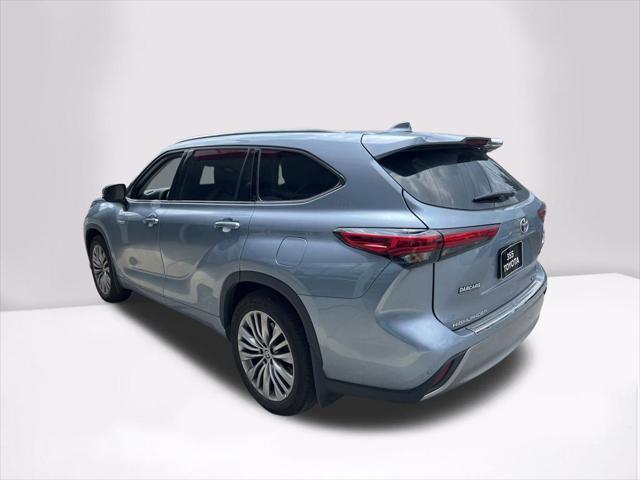 used 2021 Toyota Highlander Hybrid car, priced at $44,990