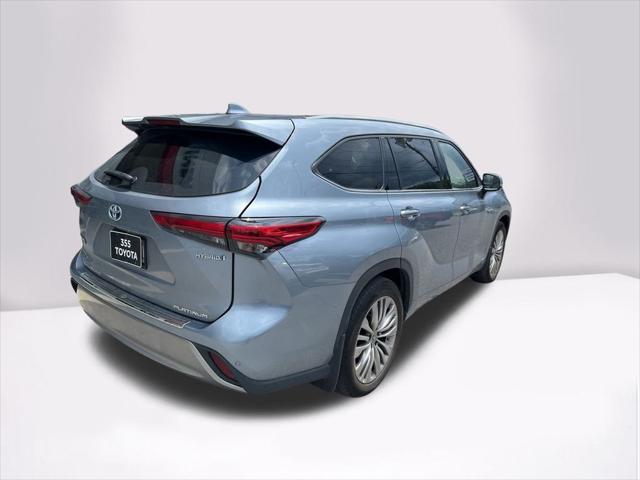 used 2021 Toyota Highlander Hybrid car, priced at $44,990