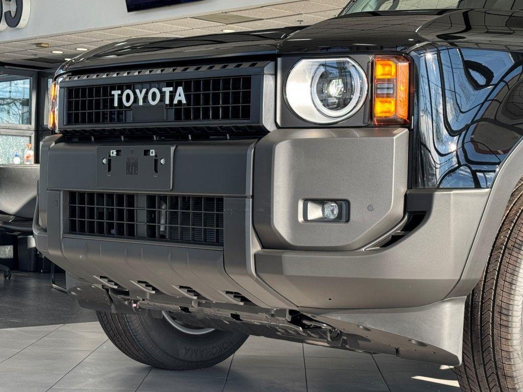 new 2025 Toyota Land Cruiser car