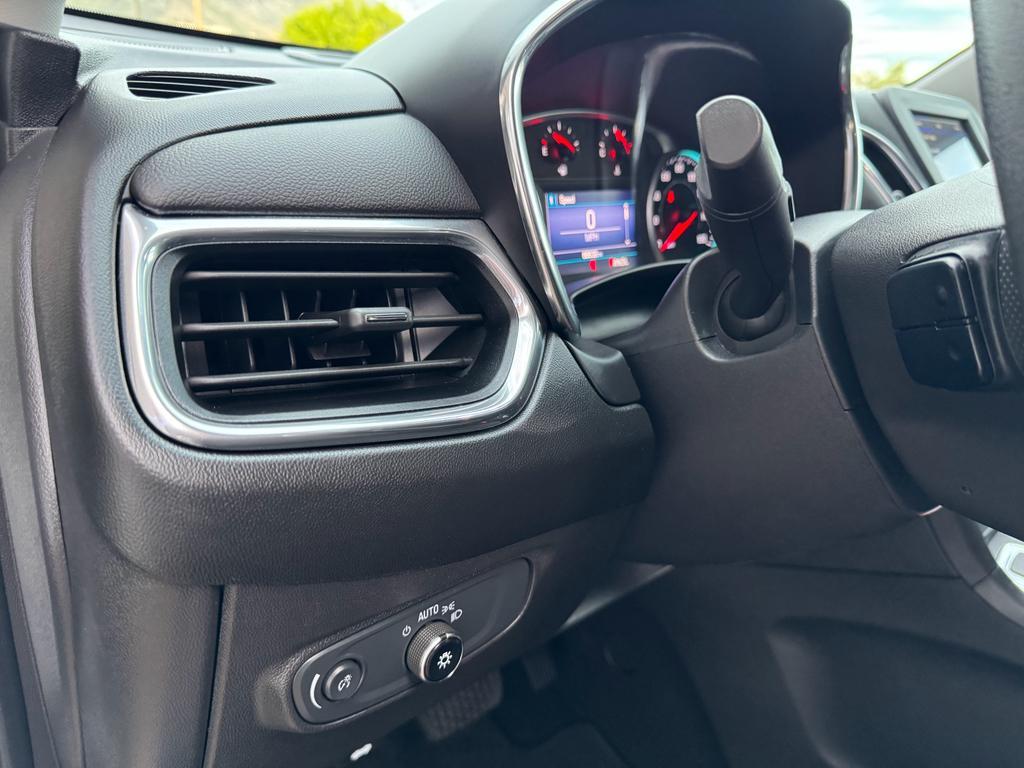 used 2021 Chevrolet Equinox car, priced at $20,500