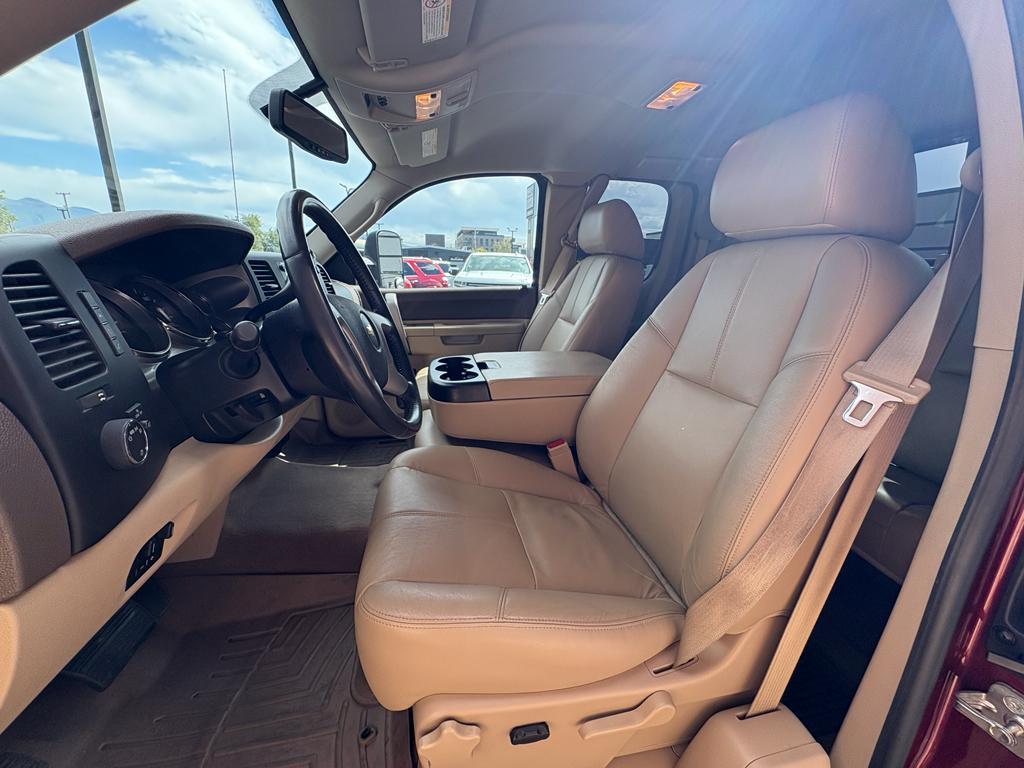 used 2013 Chevrolet Silverado 2500 car, priced at $28,000