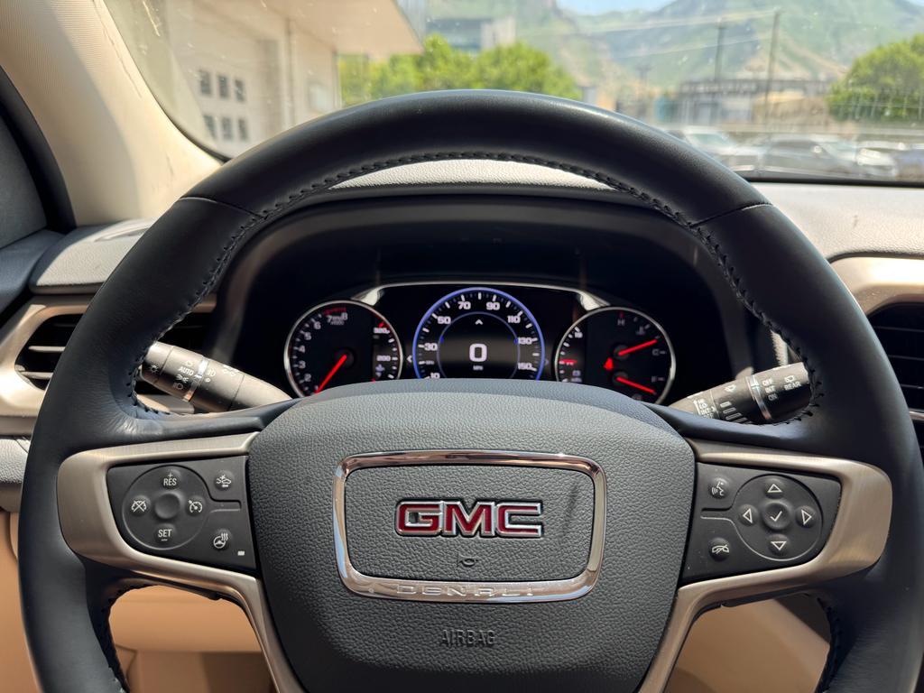 used 2022 GMC Acadia car, priced at $32,000