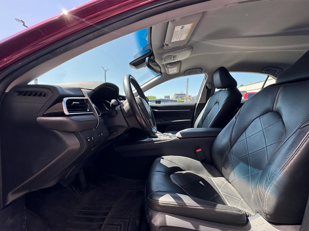 used 2018 Toyota Camry Hybrid car, priced at $26,500