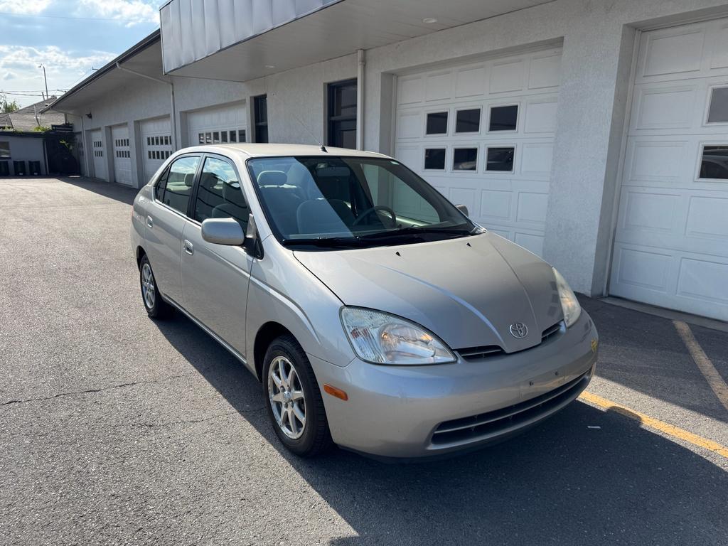 used 2002 Toyota Prius car, priced at $6,500