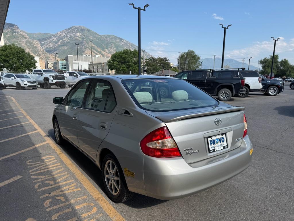 used 2002 Toyota Prius car, priced at $6,500