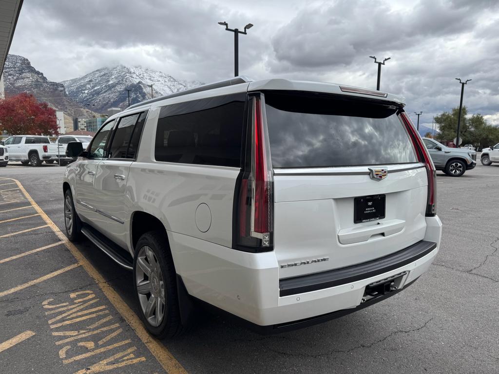 used 2018 Cadillac Escalade ESV car, priced at $31,000