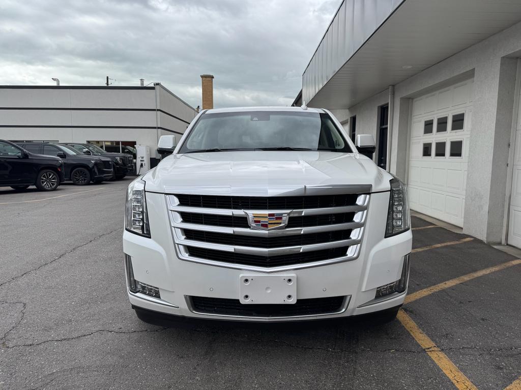 used 2018 Cadillac Escalade ESV car, priced at $31,000