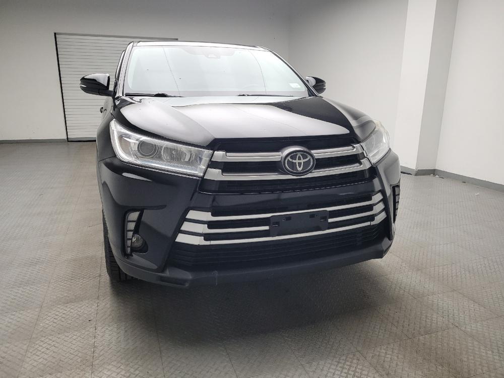 used 2019 Toyota Highlander car, priced at $23,495