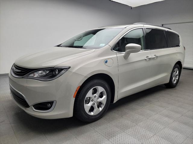 used 2017 Chrysler Pacifica Hybrid car, priced at $23,095