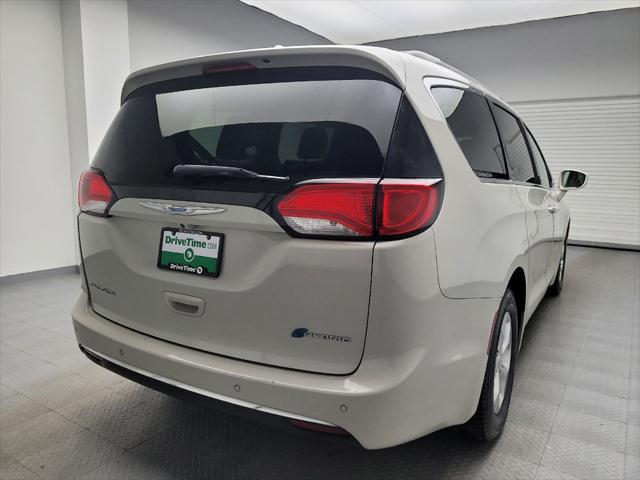 used 2017 Chrysler Pacifica Hybrid car, priced at $23,095