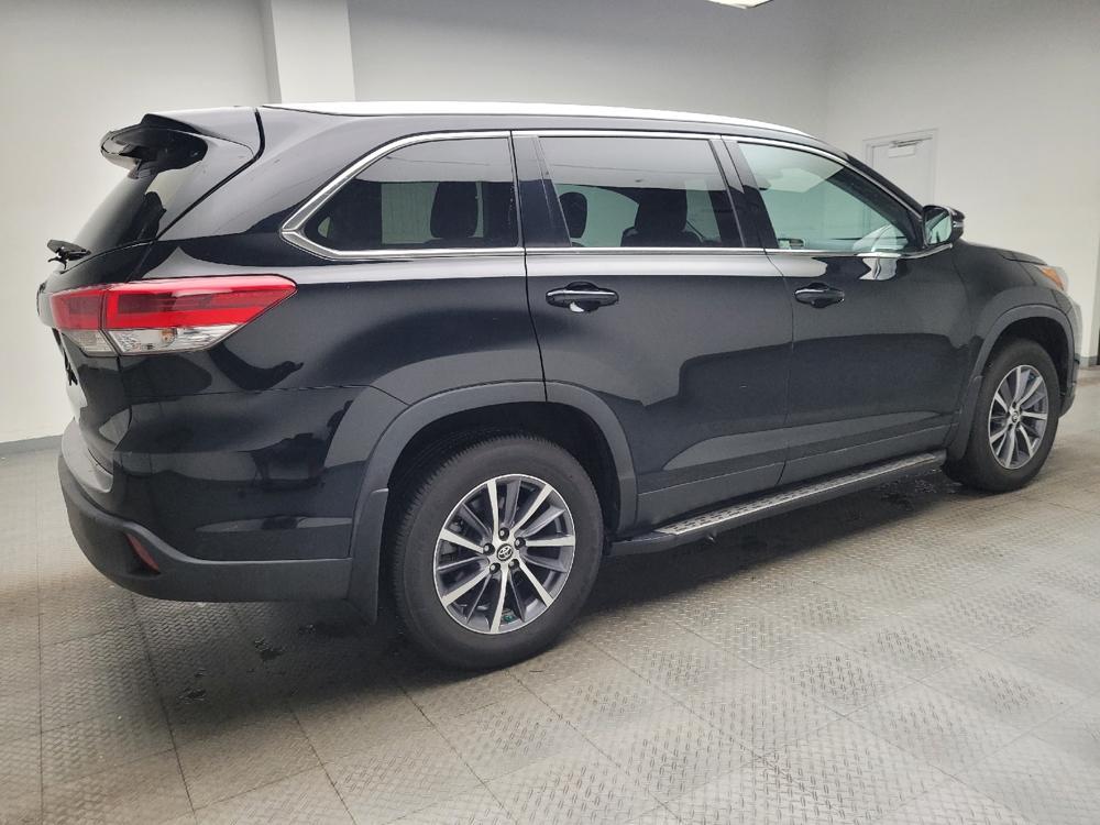 used 2019 Toyota Highlander car, priced at $31,495