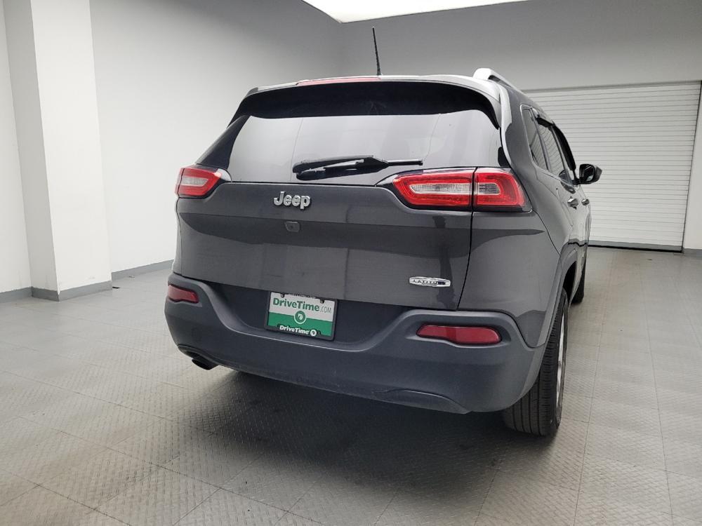 used 2016 Jeep Cherokee car, priced at $11,995