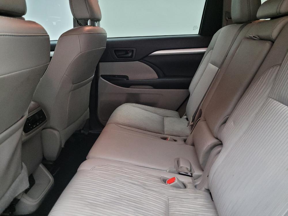 used 2018 Toyota Highlander car, priced at $23,995
