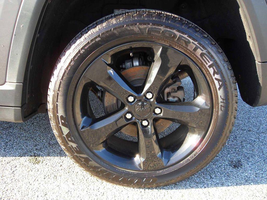 used 2023 Jeep Grand Cherokee car, priced at $33,098