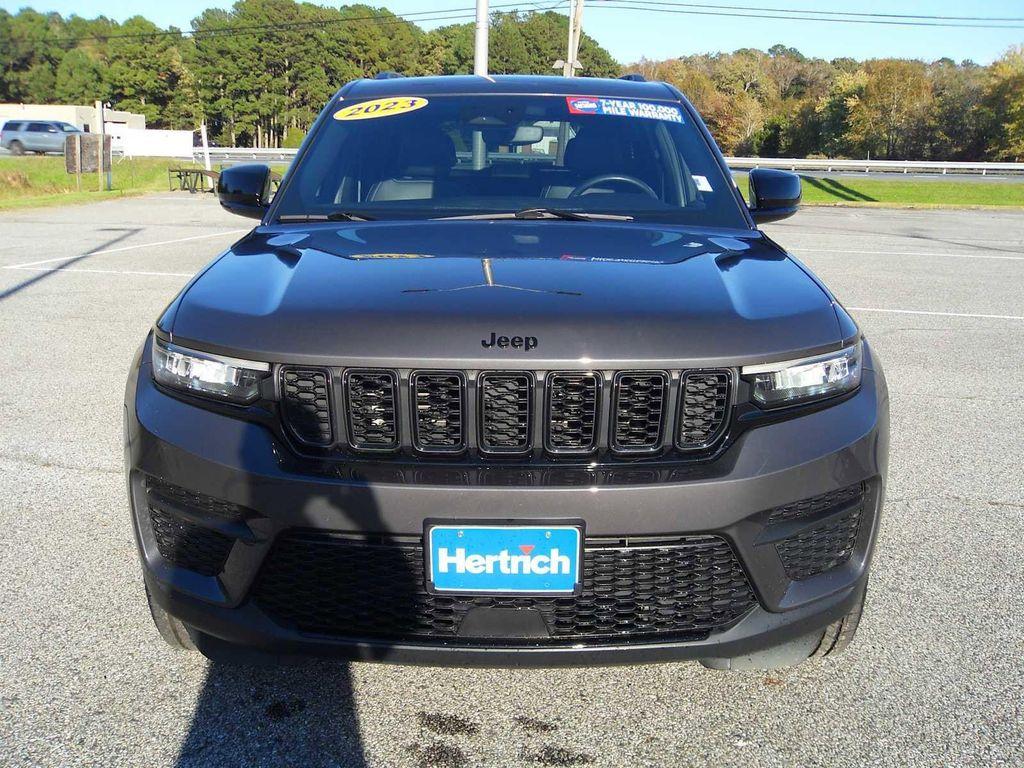 used 2023 Jeep Grand Cherokee car, priced at $33,098