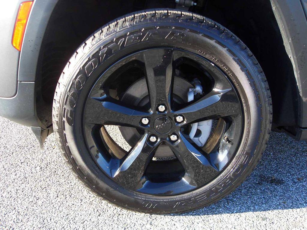 used 2023 Jeep Grand Cherokee car, priced at $33,098