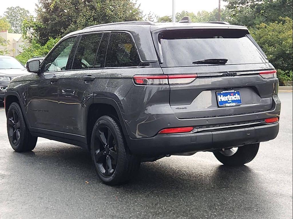 used 2023 Jeep Grand Cherokee car, priced at $34,000