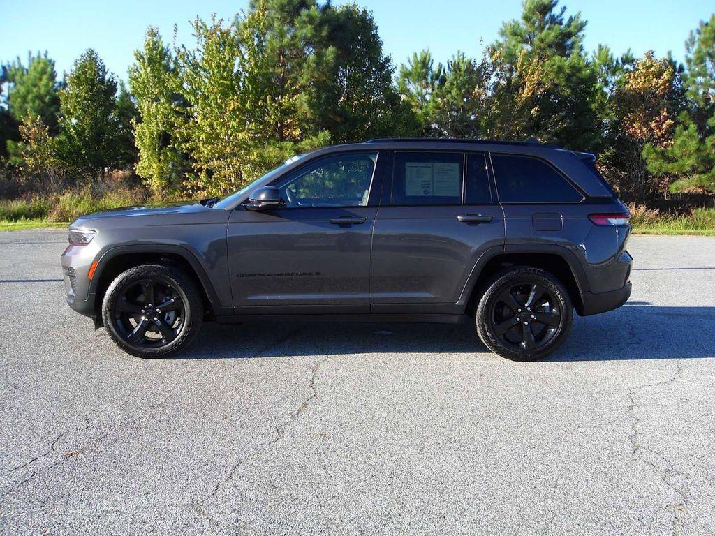 used 2023 Jeep Grand Cherokee car, priced at $33,098