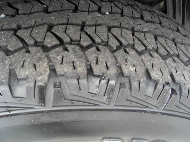 used 2019 Jeep Cherokee car, priced at $19,439