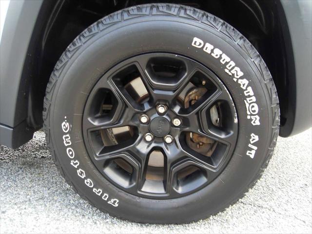 used 2019 Jeep Cherokee car, priced at $19,439