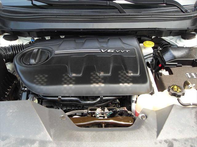 used 2019 Jeep Cherokee car, priced at $19,439