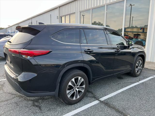 used 2022 Toyota Highlander car, priced at $37,000