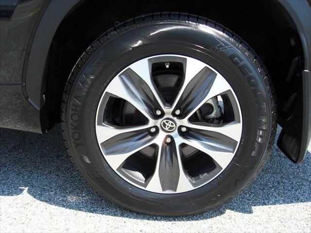 used 2022 Toyota Highlander car, priced at $37,986